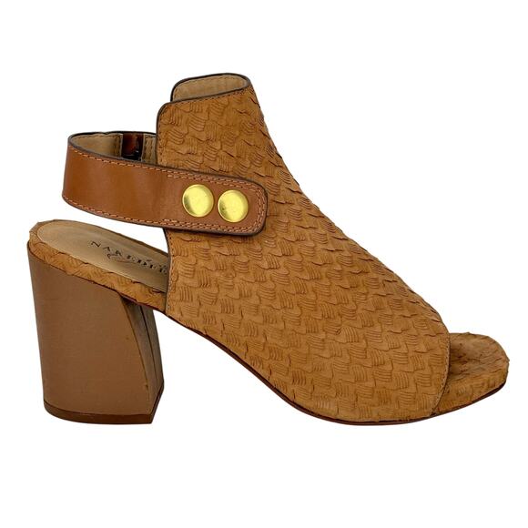 Naked Feet Juno Women's SZ 8.5 Sandals Brown Neutral Capsule Classic Casual Chic - Picture 1 of 11